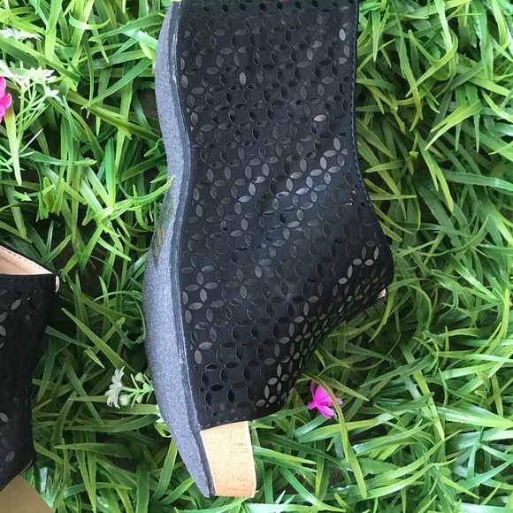Italina SHIMMER Black Comfort Peep Toe Wedge SZ 10 - Picture 6 of 7
